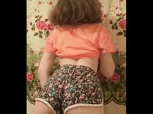 ❤️ Giovane pupa sexy fa uno striptease riprendendo i suoi pantaloncini alla telecamera ❌ Slutsal it.assay-define-smartlink.ru ❌️❤